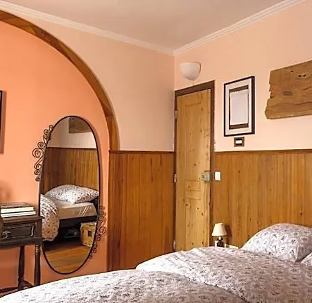 Small Hostel